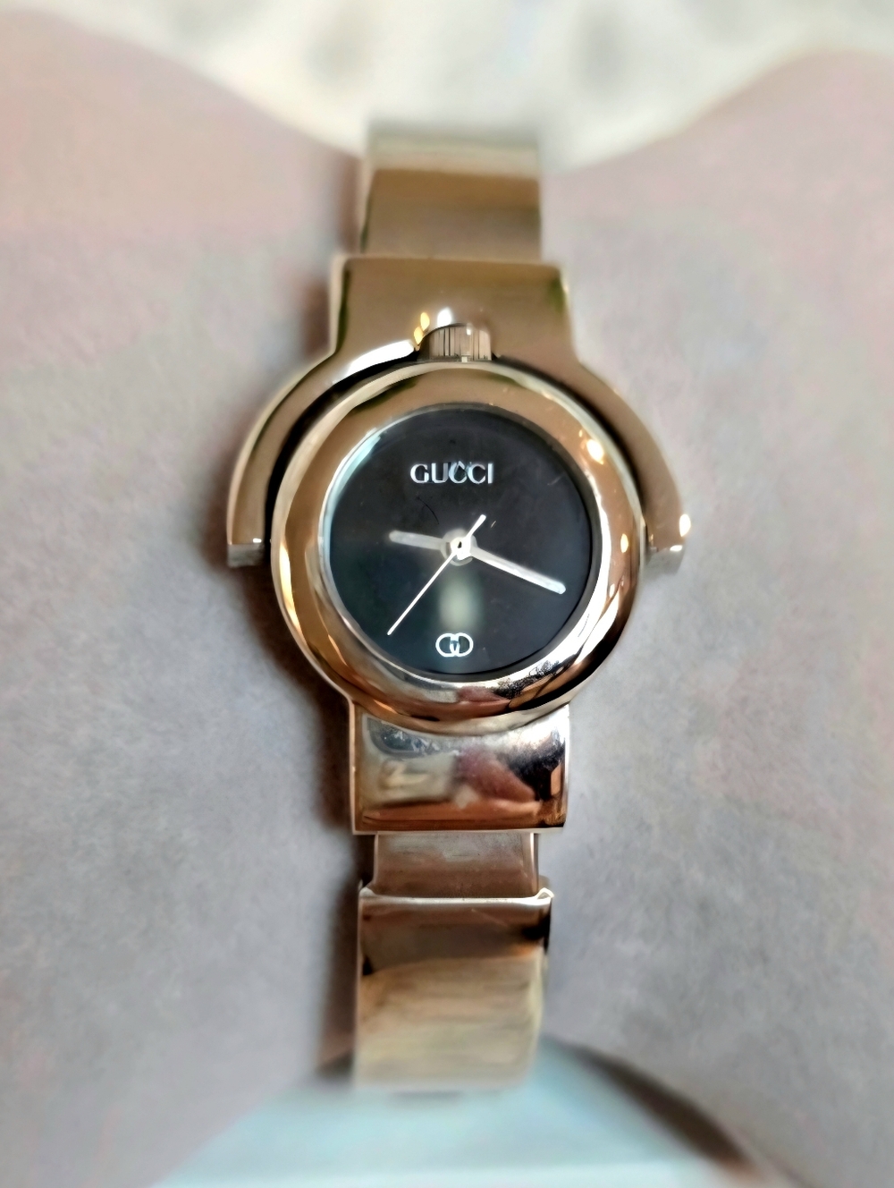 Gucci Vintage Silver and Black Buckle Adjustable Bracelet Bangle Watch Timepiece